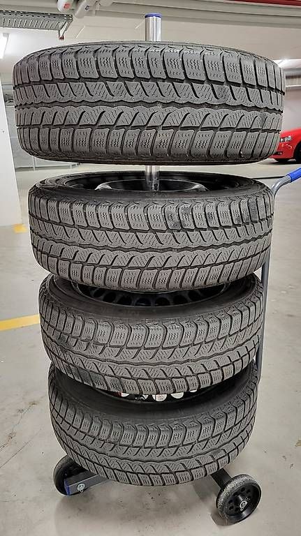 Opel Pneumatici & Ruote complete: Winterpneus Winterräder Opel Corsa – Usato da Weinfelden venduto da Zebi22 3
