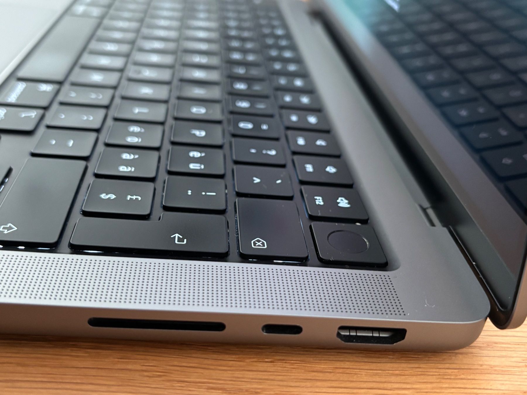 Apple Notebook: Apple Macbook Pro 2021 – Usato da Sursee venduto da new_6hny 2