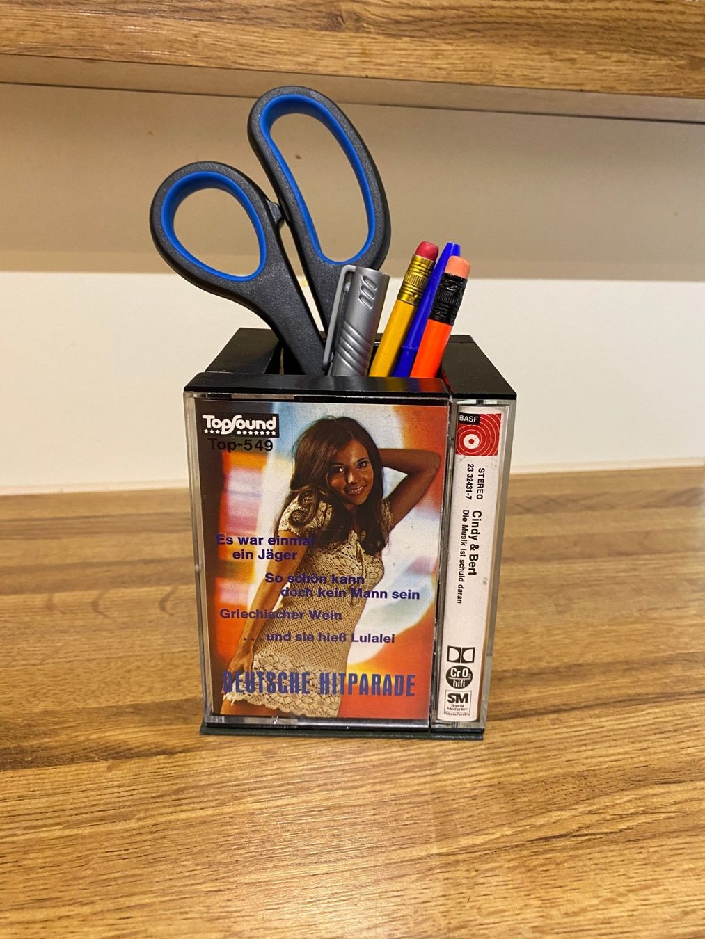 Musicassette: Retro Stift/Schreib Behälter – Usato da Basel venduto da VinylLover68