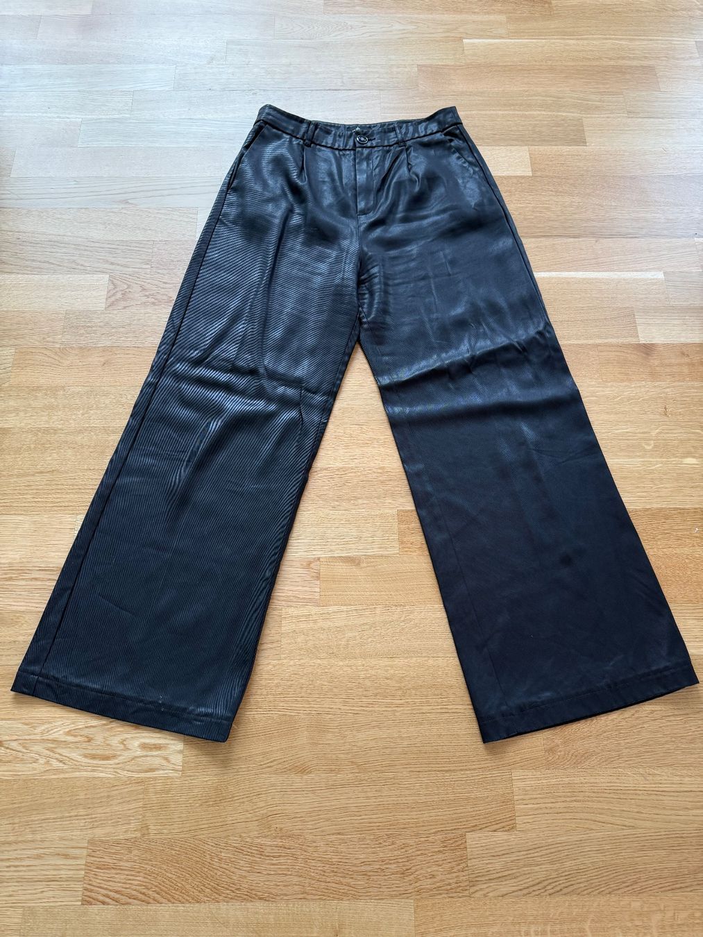 Pantaloni: Pantalon One Step en lyocell taille 40 – Usato da Lausanne venduto da ElVinche