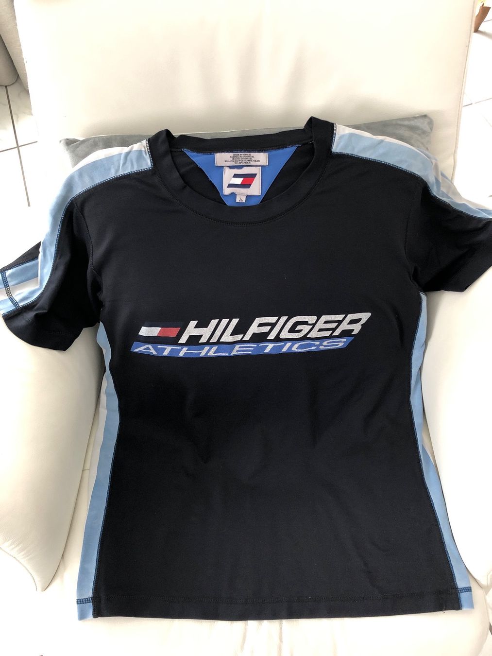 Tommy Hilfiger T-shirts: Hilfiger Athletics – D'occasion à Bettwiesen par cofrarium 1