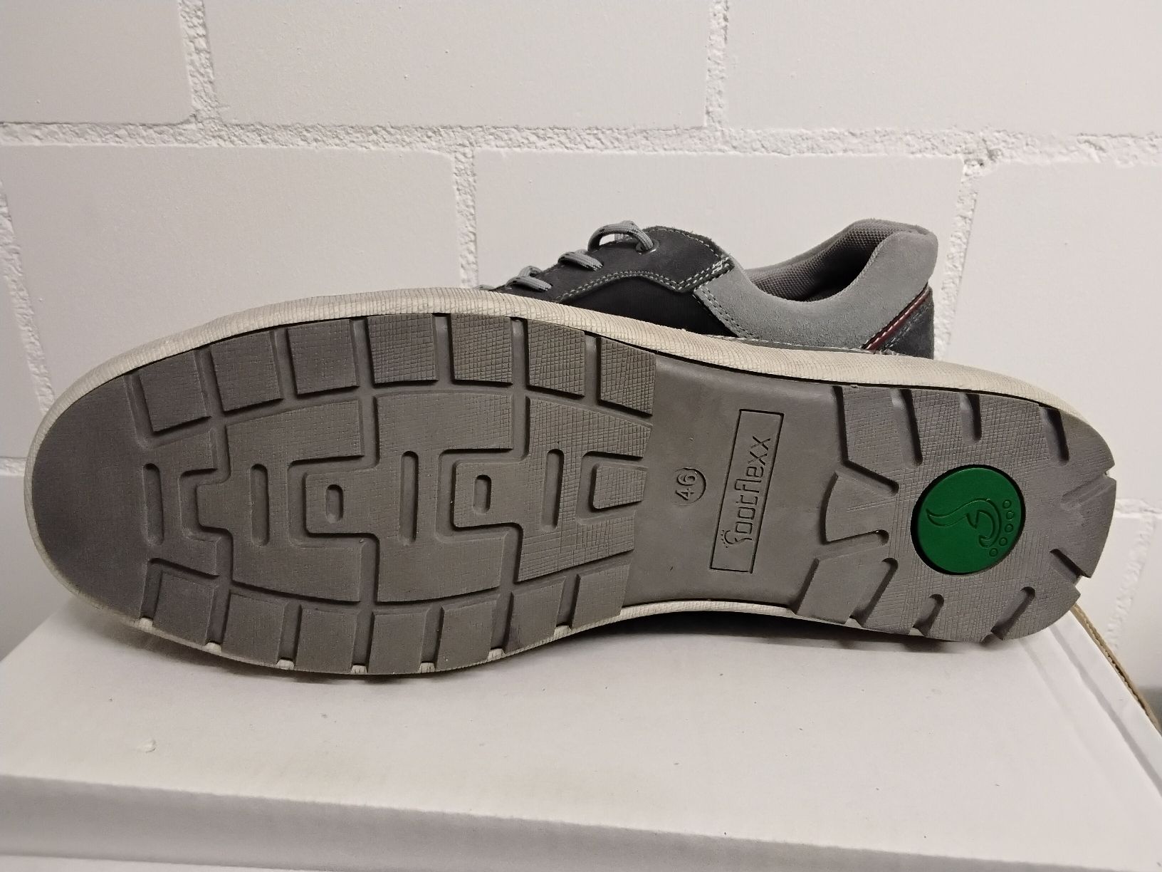 Scarpe da uomo: Halbschuh Gr 46 wie neu – Nuovo (secondo la descrizione) da Wolhusen venduto da Schmetterling1975 2