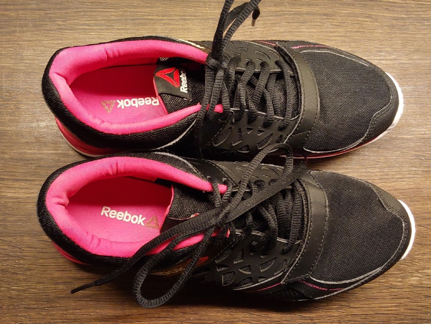 Reebok Scarpe da donna: Sneakers Reebok schwarz pink 38.5 – Usato da Köniz venduto da scopello12 1