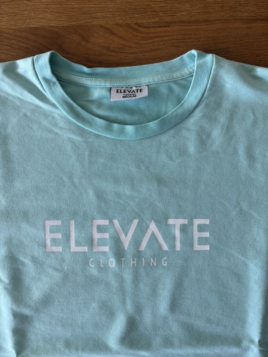 T-Shirts: Tshirt Elevate – Neu (gemäss Beschreibung) aus Oberwil-Lieli von kev_vm5v 2