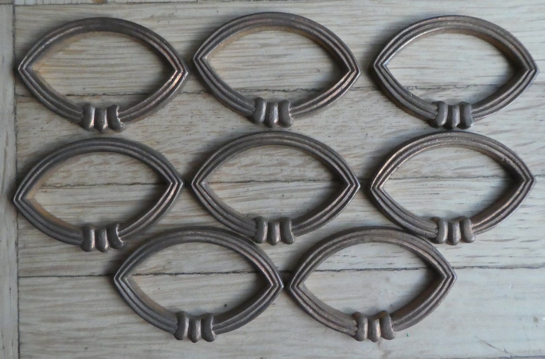 Eisenwaren: 9 Antike Jugendstil Bronze Beschläge – Gebraucht aus Diessenhofen von Hundeseele