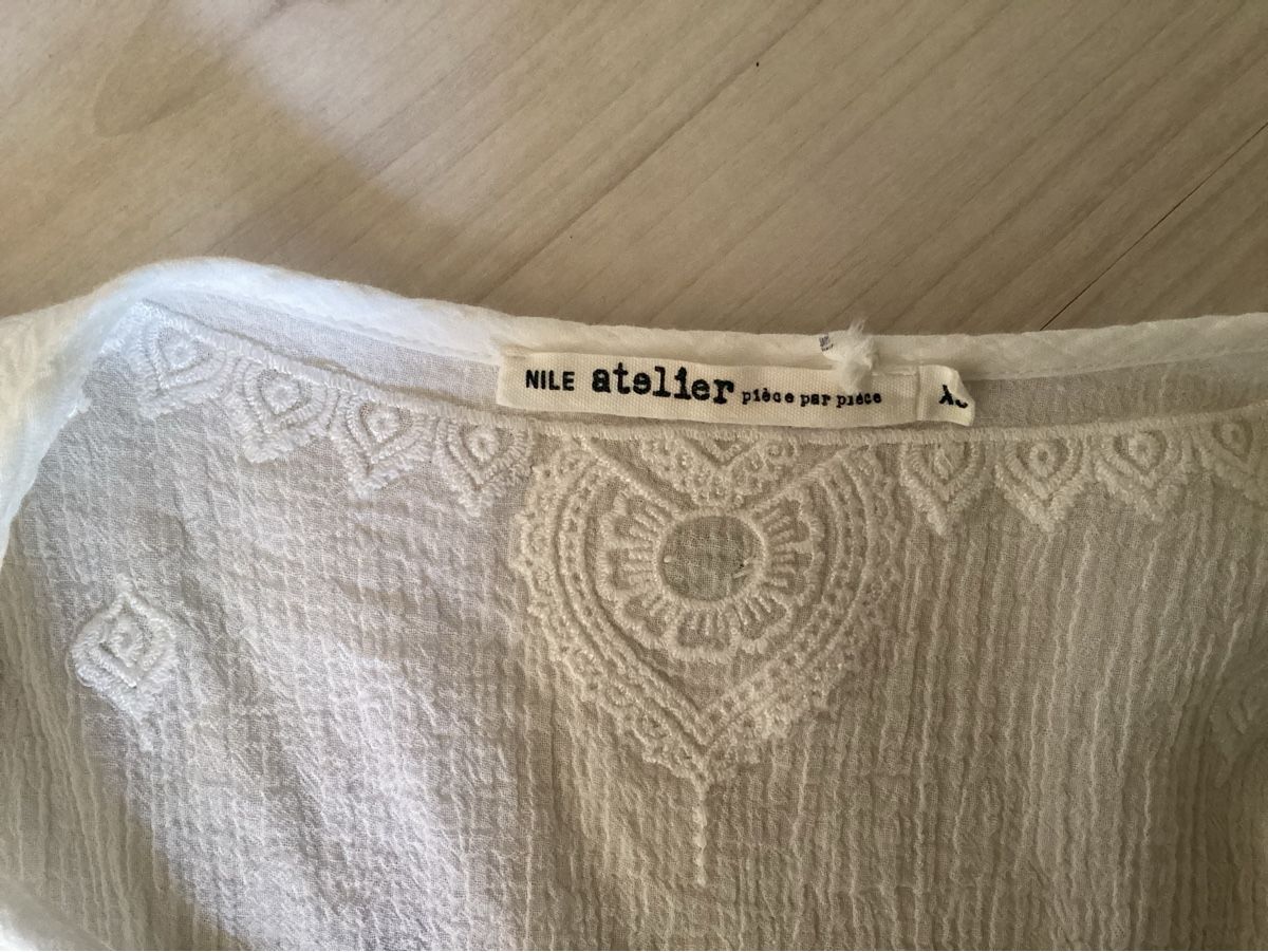 Nile Top: Nile Atelier Bluse Weiss Grösse XS – Usato da Steckborn venduto da smilla70 2