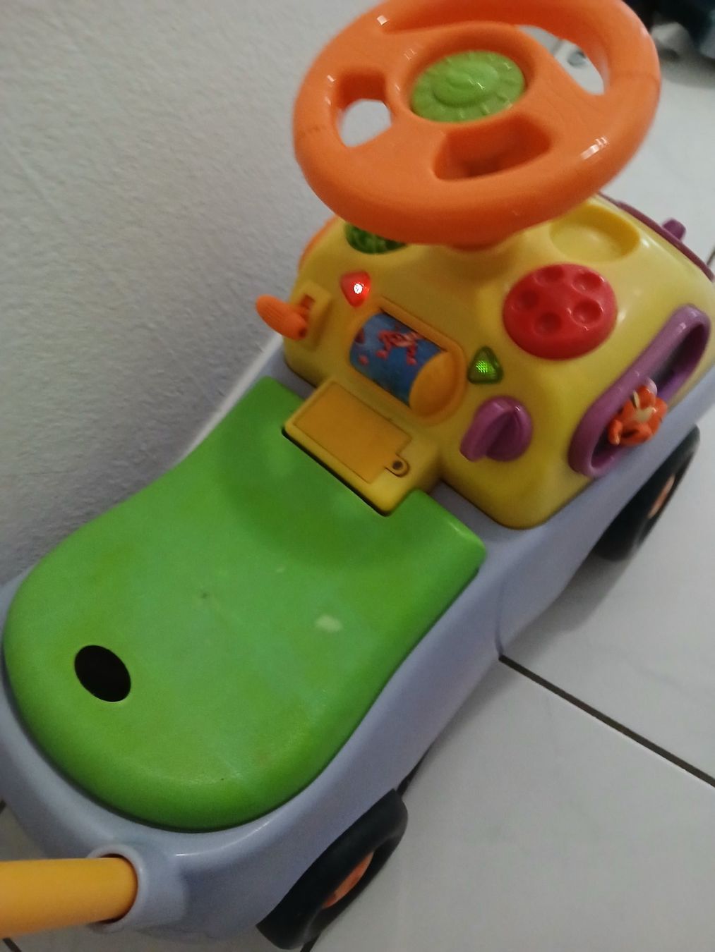 Veicoli per bambini: Bobby car mit Musik/ Kinder Auto – Usato da Bronschhofen venduto da magda_m 3
