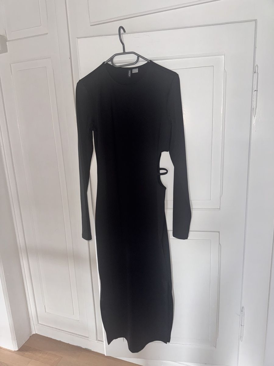 Vestiti: 8 Kleid fur 45 chf – Usato da Münchenstein venduto da By.gabriela.v 5