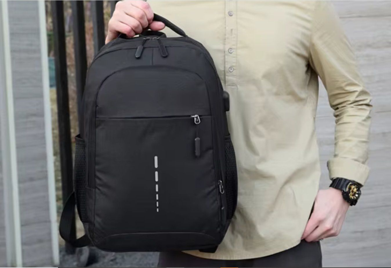 Rucksäcke: Sac à dos élégant avec port de charge USB – Neu und originalverpackt aus Biel/Bienne von Joridel7 3
