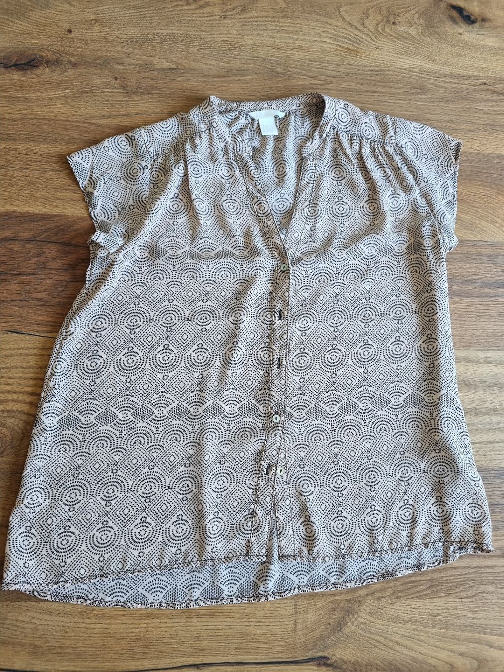 H&M Blusen: Bluse XS H&M oversize – Gebraucht aus Näfels von Phd534 1
