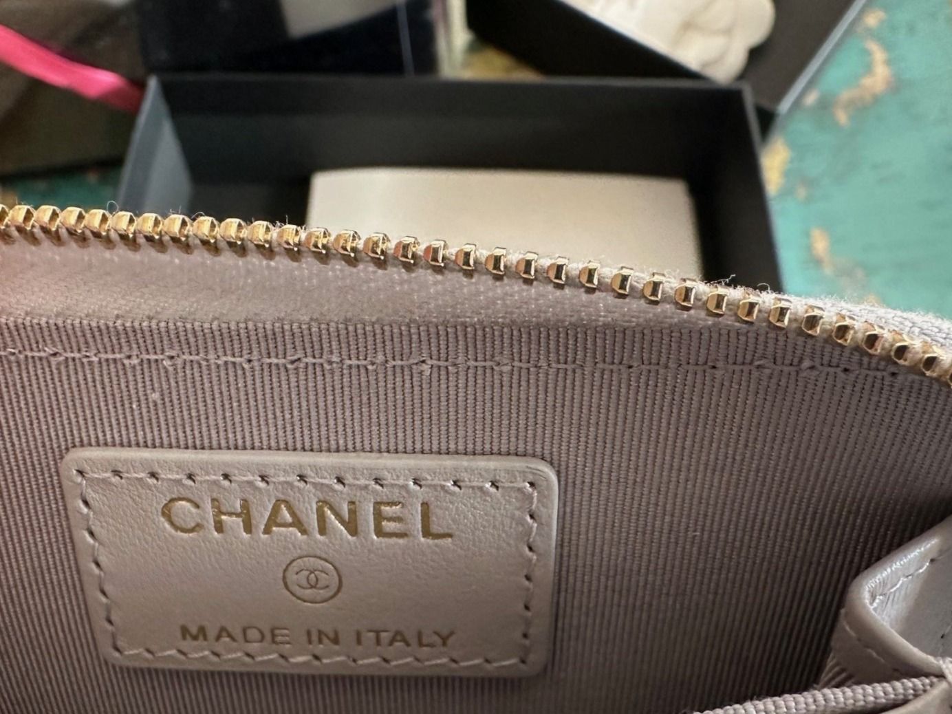 Chanel Taschen für Damen: Chanel Zip Coin Geldbörse – Neu und originalverpackt aus Winterthur von chanel_love 5
