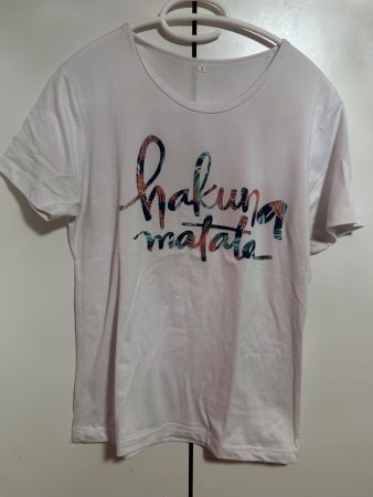 T-Shirt weiss Grösse S mit Aufdruck Hakuna Matata