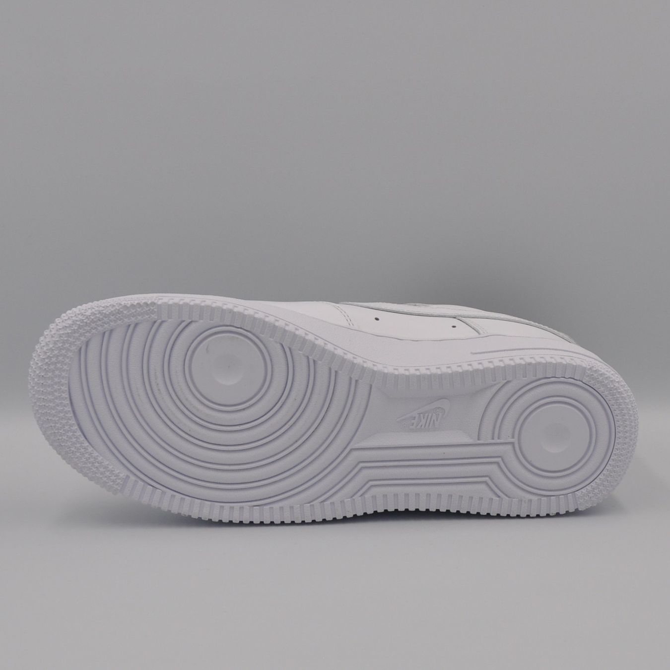 Nike Scarpe da donna: Nike Air Force 1 W White 38 – Nuovo e nell'imballaggio originale da Bern venduto da SneakerheavenLT 6