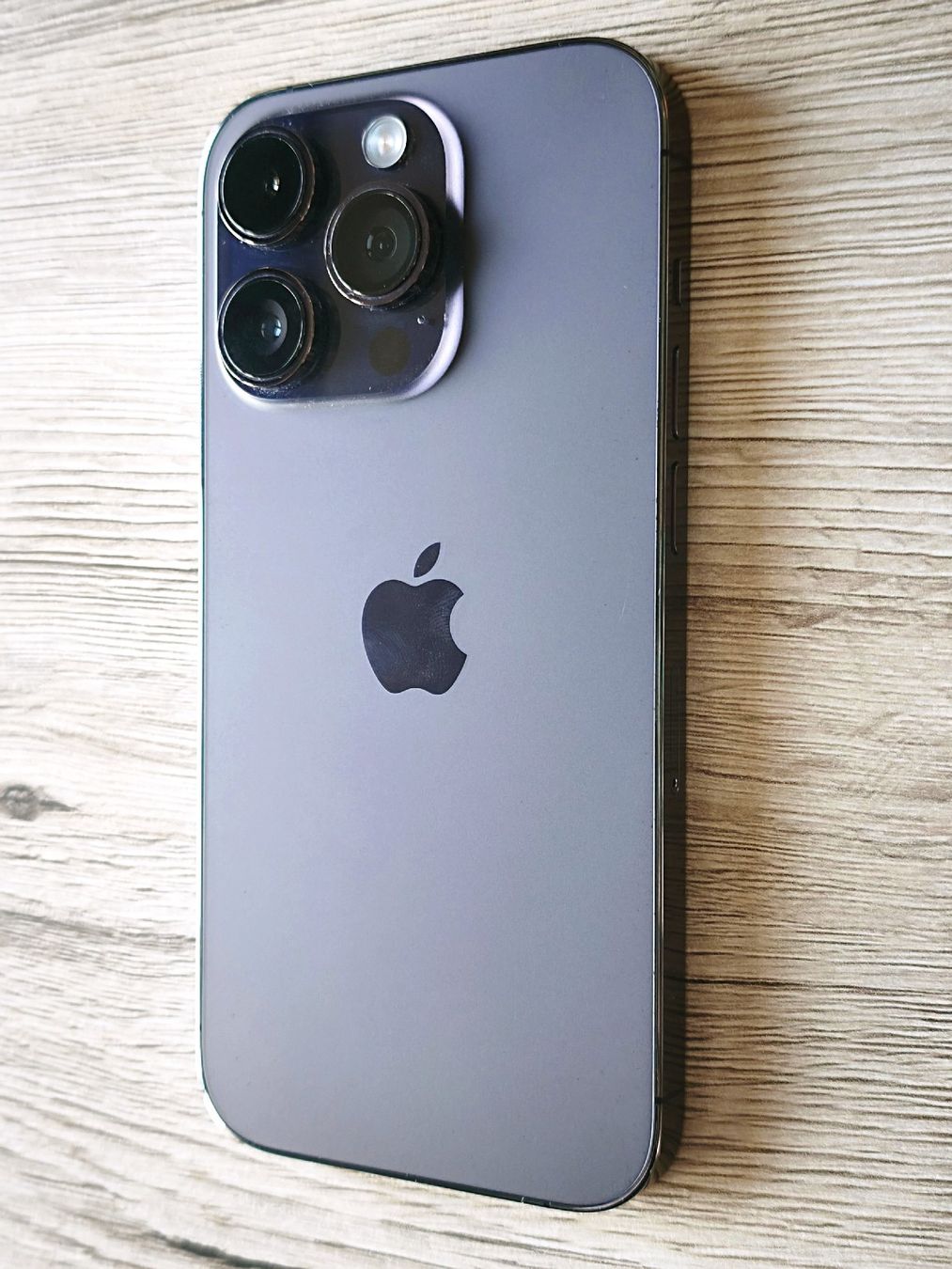 Apple Telefoni cellulari / Smartphones: iPhone 14 Pro 128 Go Violet Titane excellent état – Usato da Soral venduto da pic_dss8