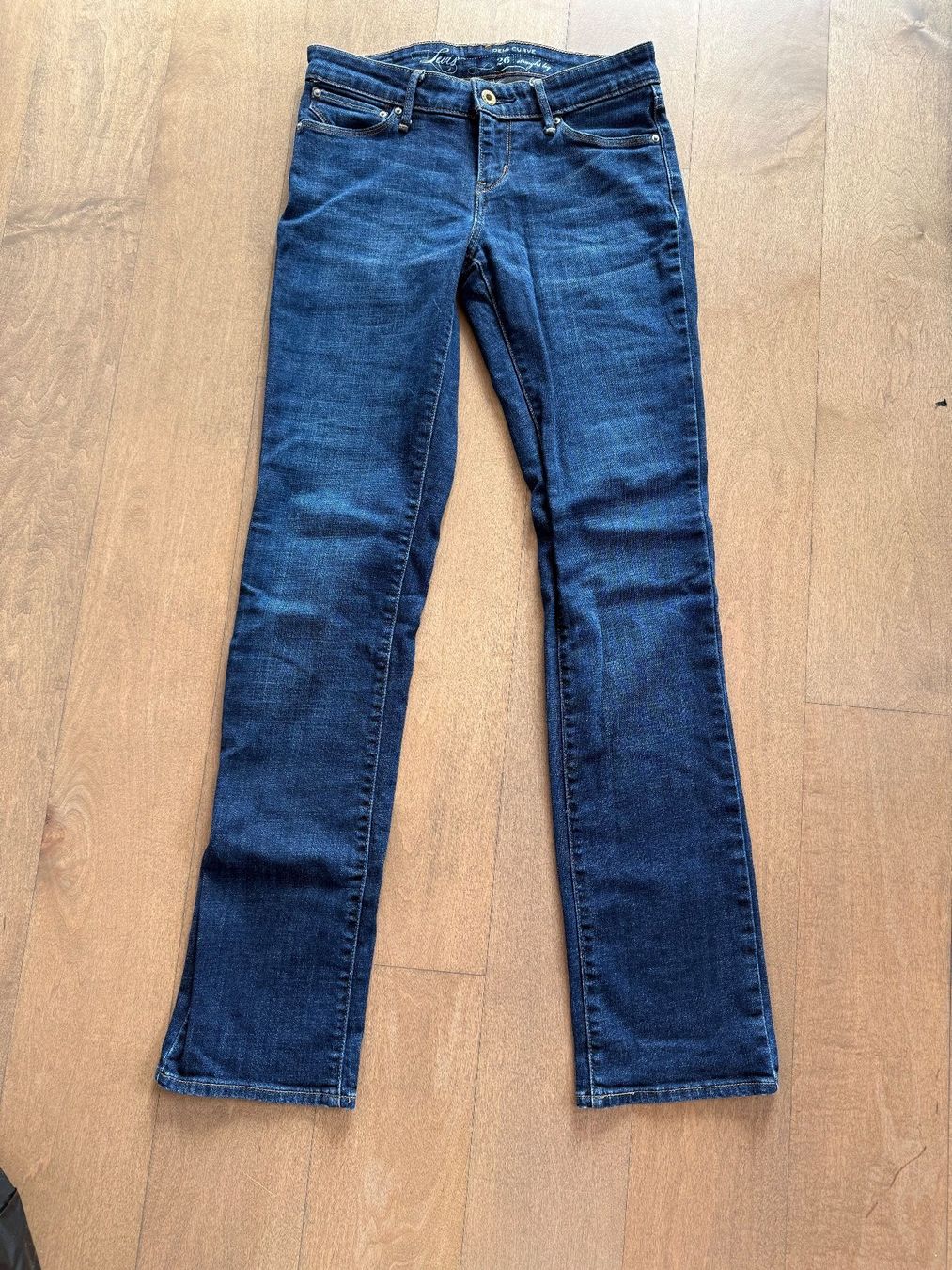 Levi's Jeans: Levis - Straight Leg Demi Curve Gr. 26 – Gebraucht aus Meilen von kleisi01