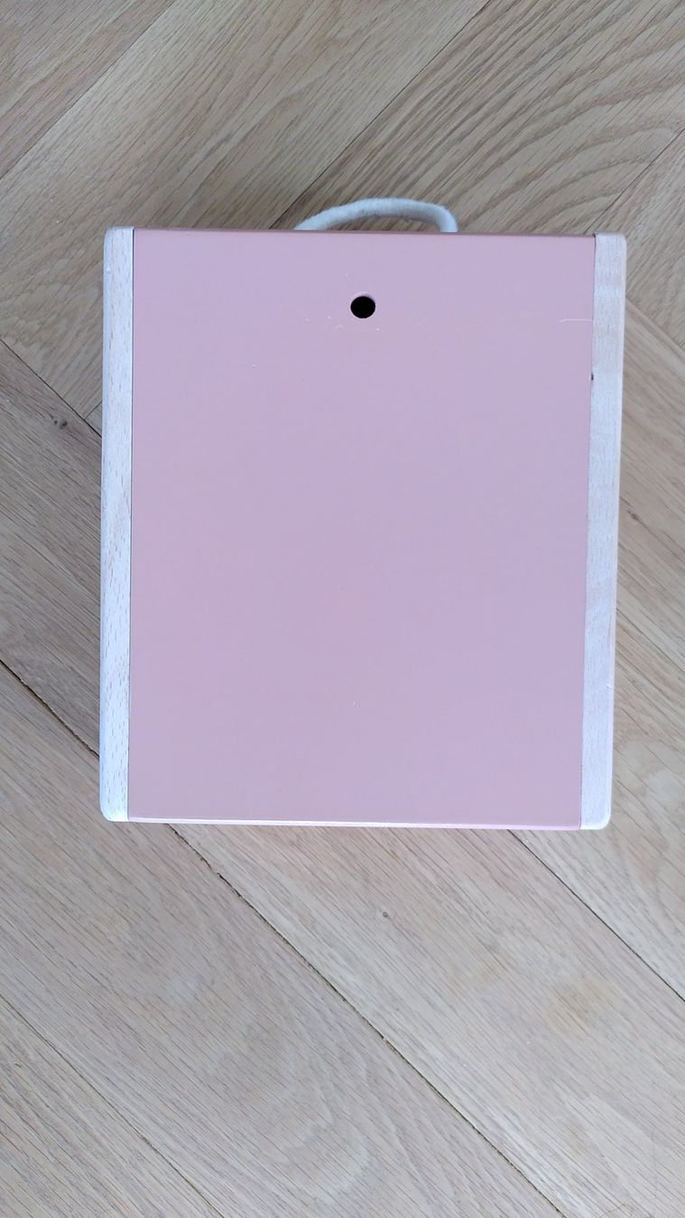 Liewood Spielzeuge: Spieltelefon aus Holz – Gebraucht aus Zürich von Weluma 4