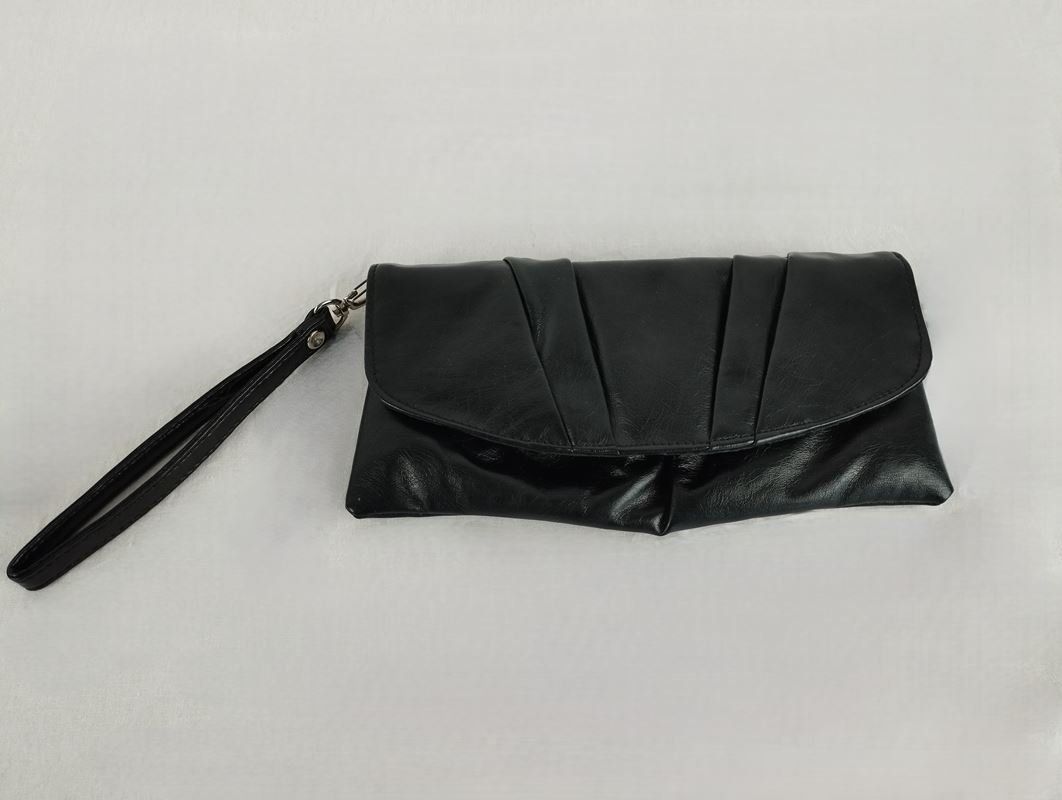 Borse da donna: Clutch Handtasche – Usato da Schübelbach venduto da Restwert_Schubelbach
