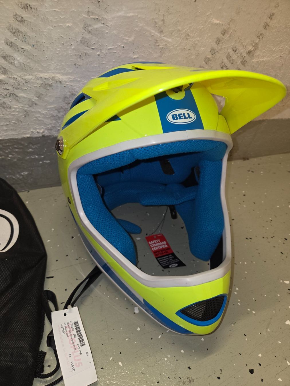 Bell Caschi: Mountainbike Helm – Nuovo e nell'imballaggio originale da Zürich venduto da Ouuipouui