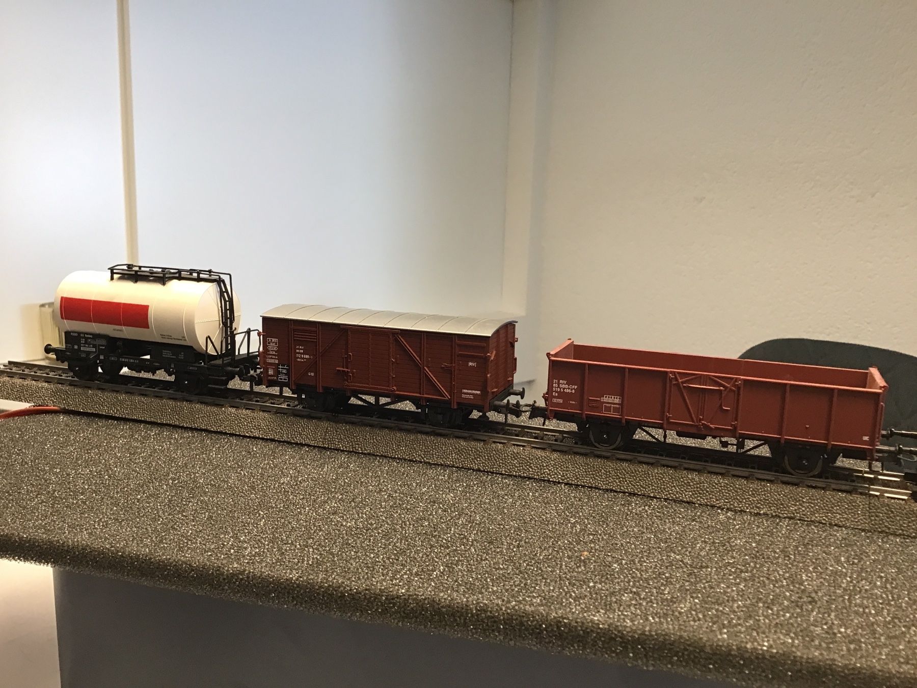 Roco Modellini di ferrovie: 3XROCO WAGEN WECHSELSTROM – Usato da Männedorf venduto da Modelle-aller-Art