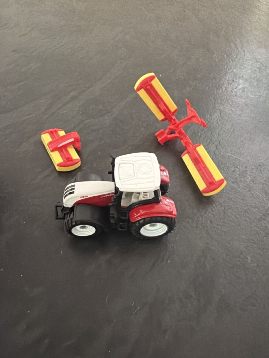 Steyr Trattori: Spielzeug Traktor mit Mähwerk gebraucht – Usato da Muri b. Bern venduto da yvonne987 1