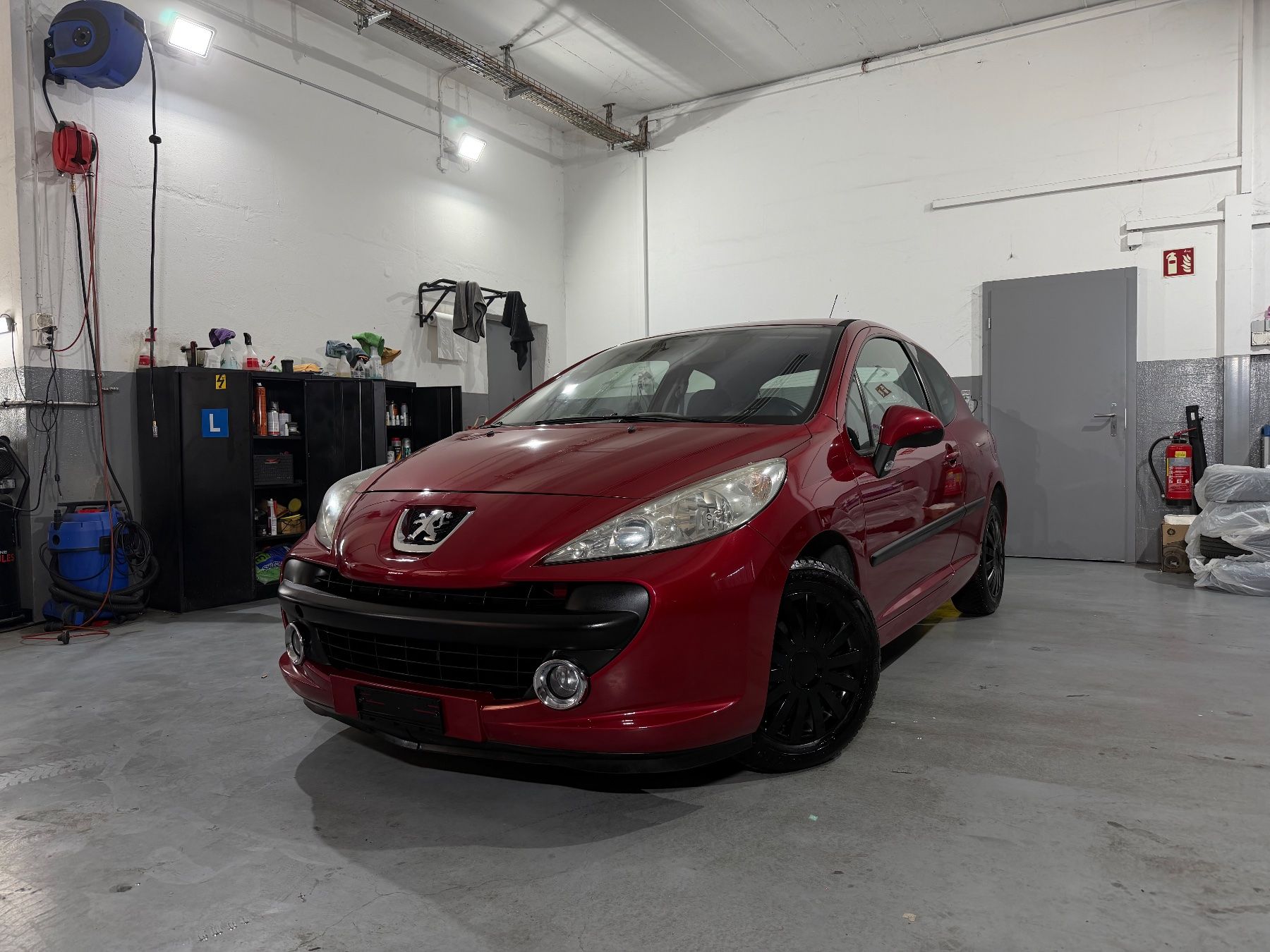 Peugeot Autos: Peugeot 207 1.4i 16V – Gebraucht aus Moosseedorf von xhe_qty7