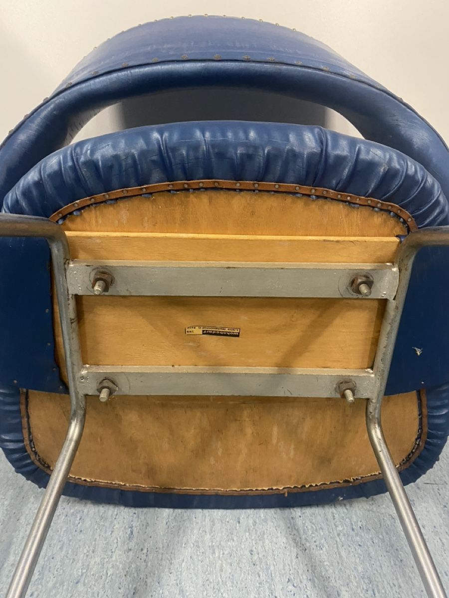 Sedie: Sessel blau Lederimitat mit Metallfuss Wohnbedarf Basel – Usato da Therwil venduto da Chineur001 3