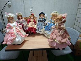 Sechs Porzellan Puppen
