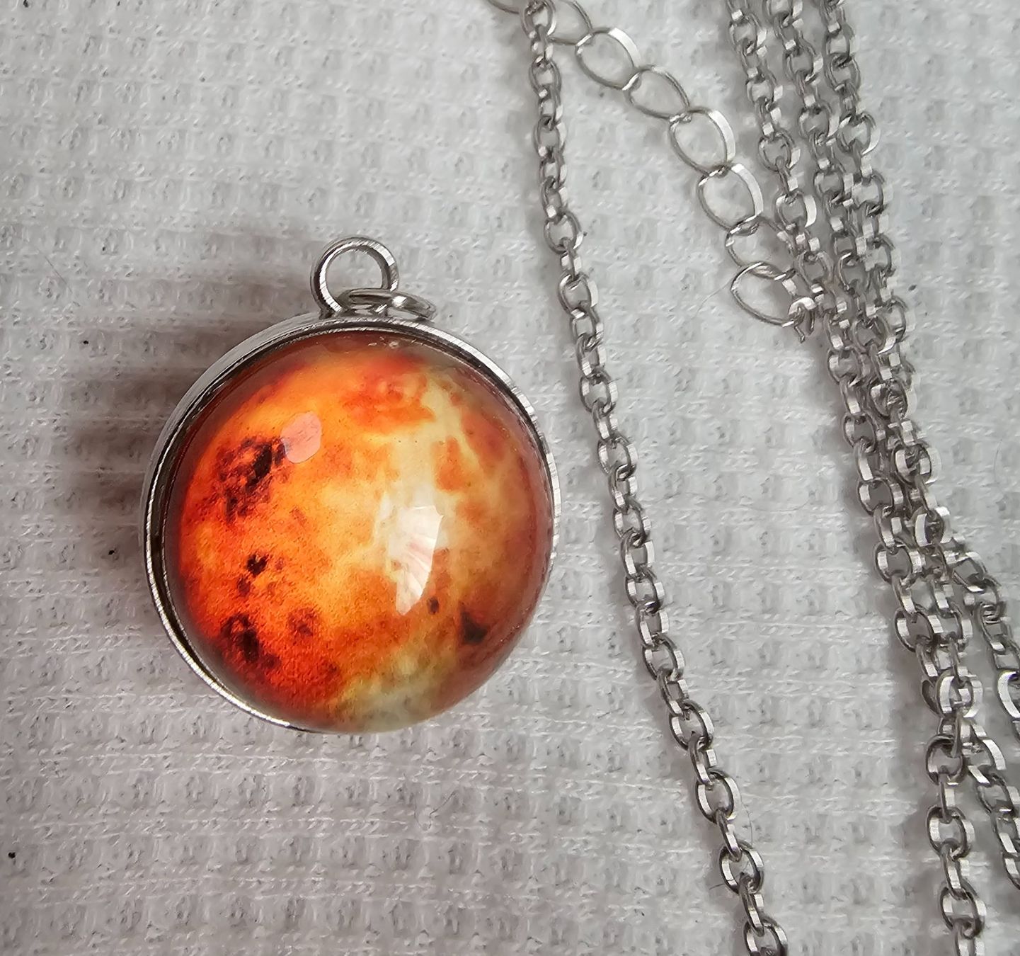 Ciondoli: NEU! Planet Anhänger mit Kette – Nuovo e nell'imballaggio originale da Füllinsdorf venduto da Sunnebliemli7 2