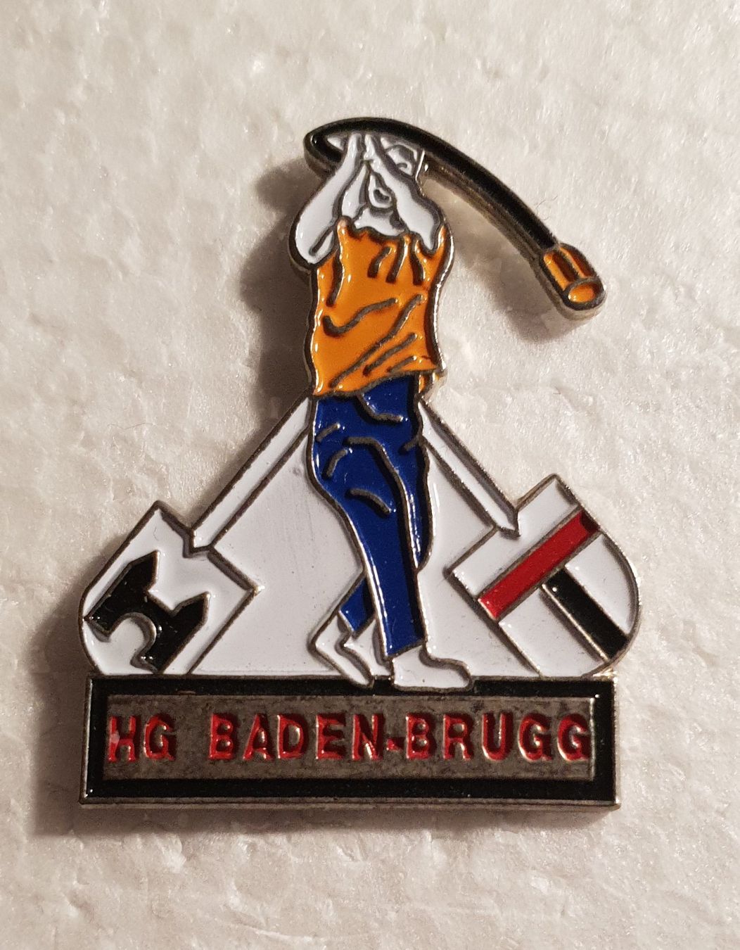 Placchette & Badge: Pin Hornussergesellschaft Baden-Brugg – Usato da Härkingen venduto da specialshapes