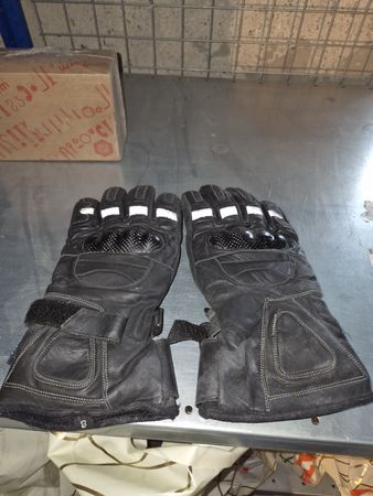 1x Motorradhandschuhe + 1x Motorradjacke