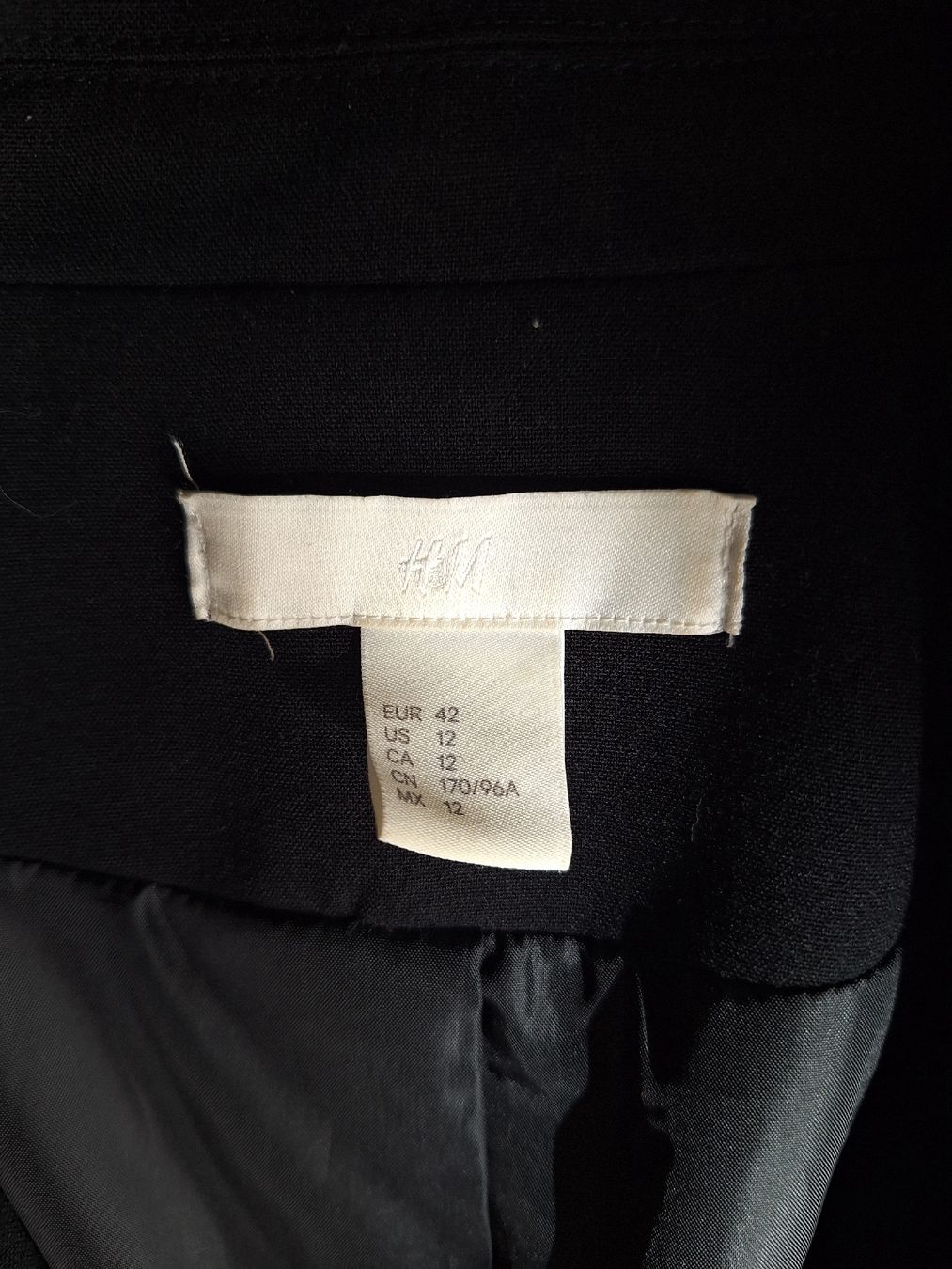H&M Giacche: Schwarzer H&M Blazer Gr. 42 – Usato da Brugg AG venduto da ahauserd 1