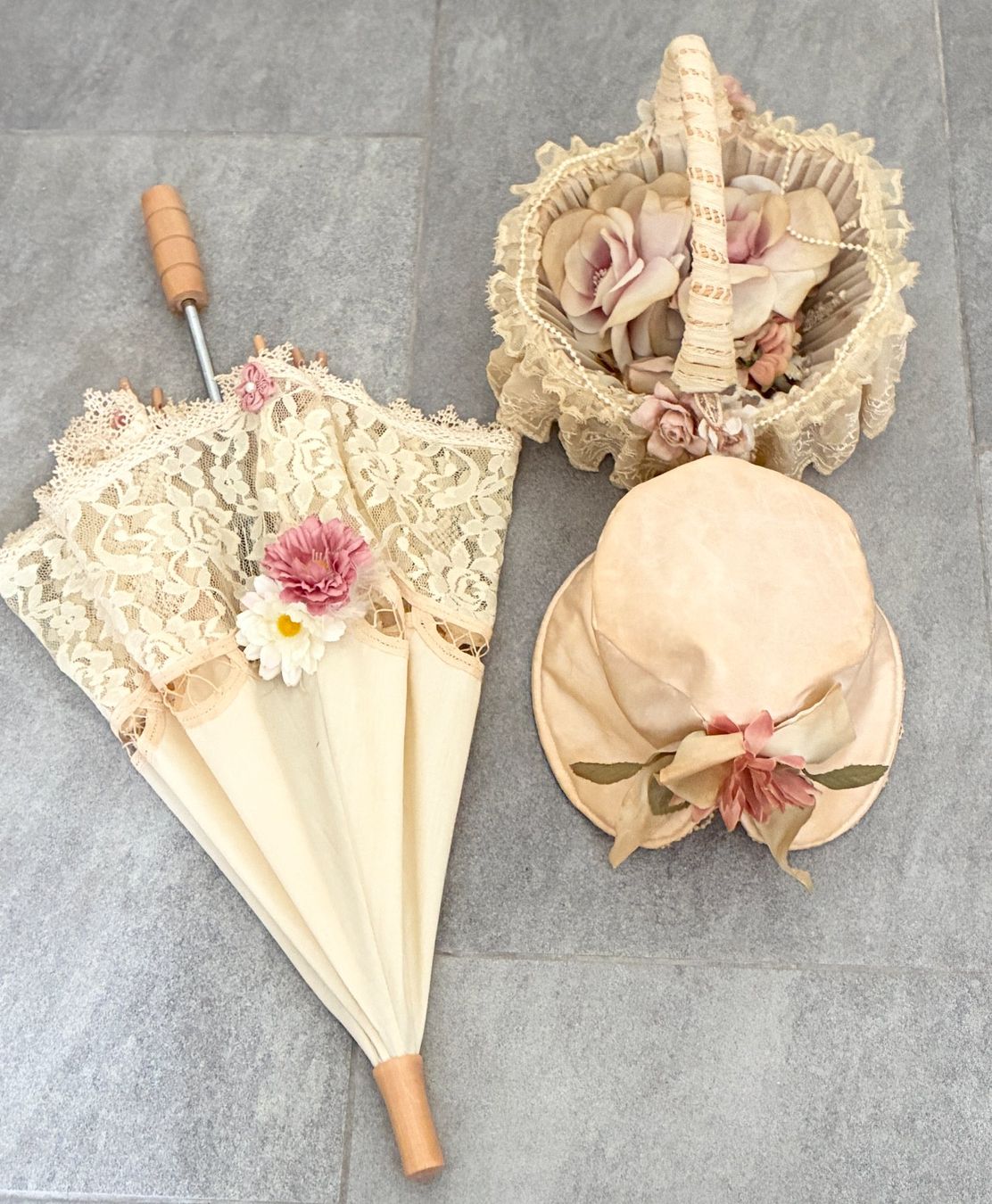 Bambole: Vintage Puppenkleider/Accessoires Lot No.10 – Usato da Kloten venduto da Nephty 4