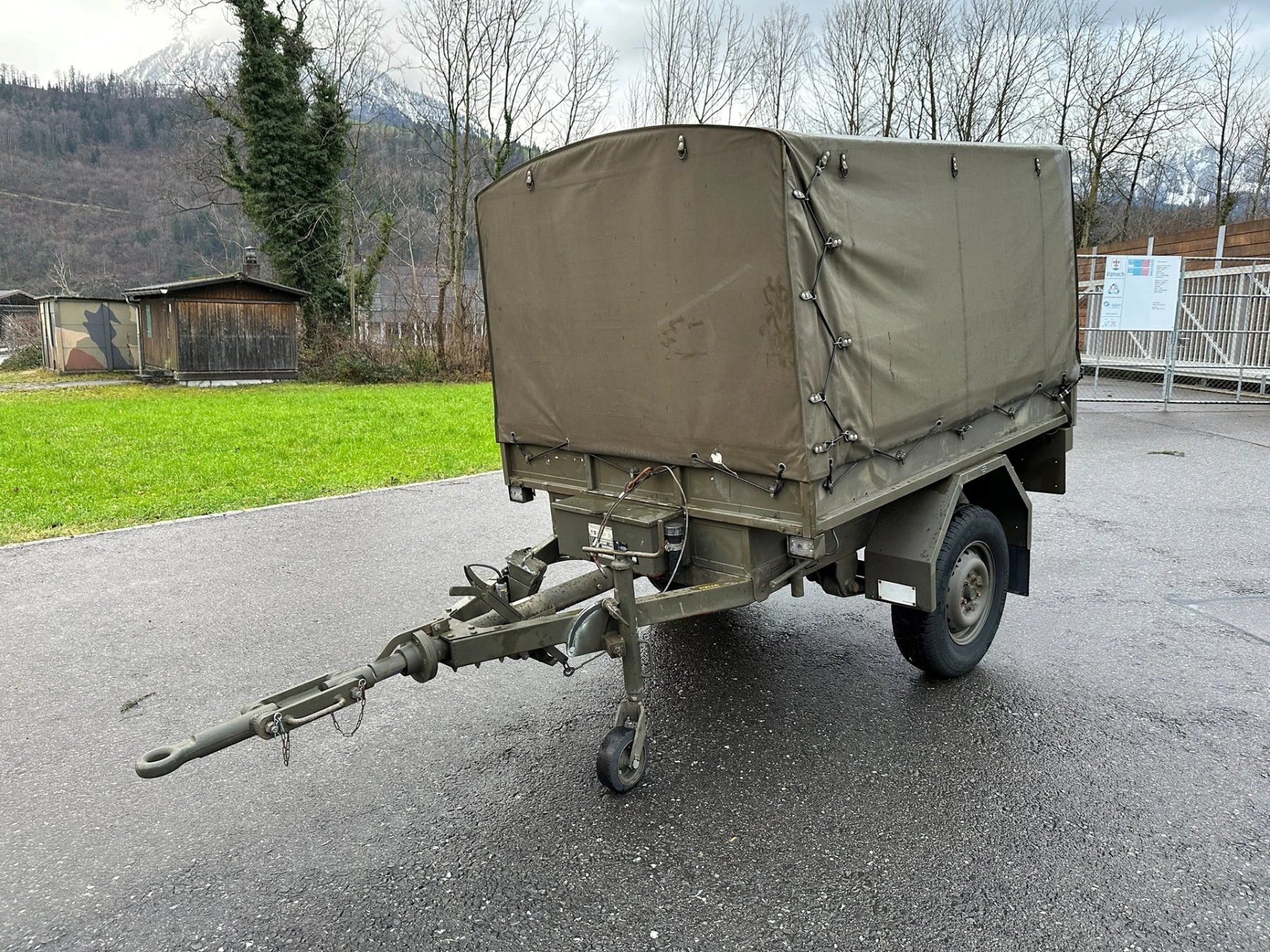 Anhänger: Calag ANH 87 Armeeanhänger mit Plane – Gebraucht aus Alpnach-Dorf von Hess-Automobile 1