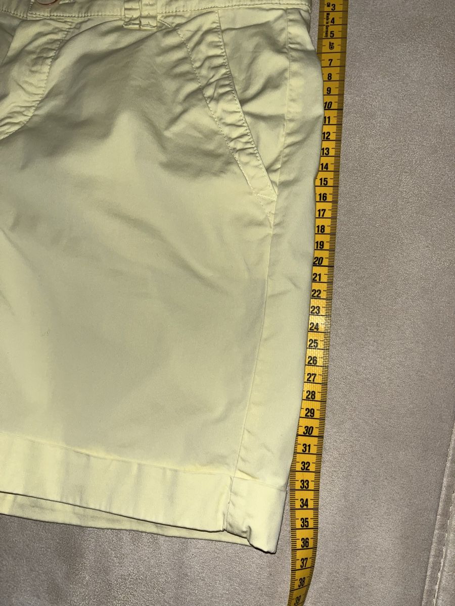 Massimo Dutti Pantaloni: Shorts Massimo Dutti Gr.34 – Usato da Stäfa venduto da Exclusive0 4