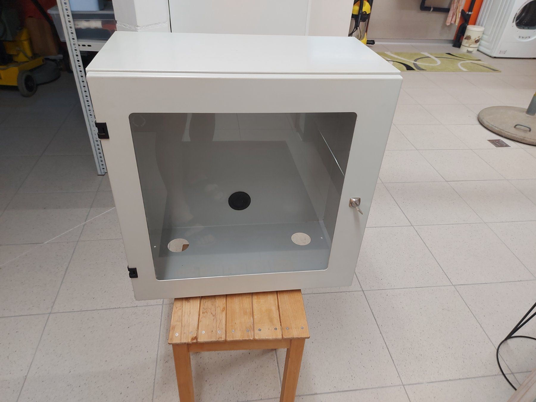 Armadi: Stahlschrank – Nuovo (secondo la descrizione) da Deitingen venduto da Kawasaki62 2