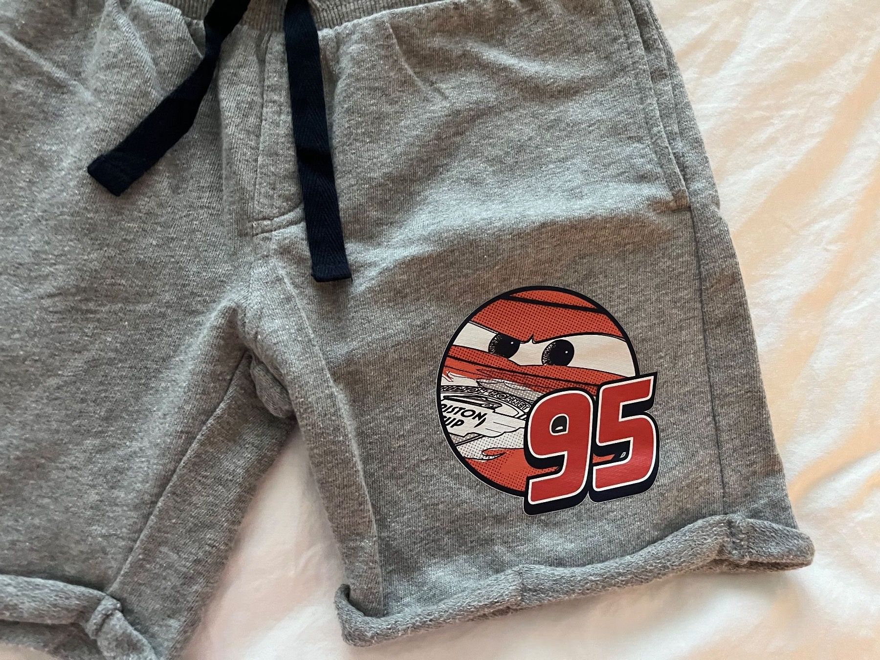 Hosen: Shorts Gr. 134/140 (NEU) – Gebraucht aus Jona von Good_luck1_ 1