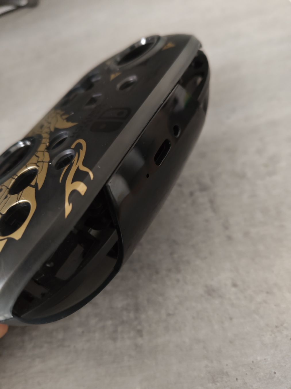 Nintendo Etuis de protection: Nintendo Switch Pro Controller Hülle "Monster Hunter" Design – Neuf avec emballage d'origine à Sargans par ver_ncy5 2