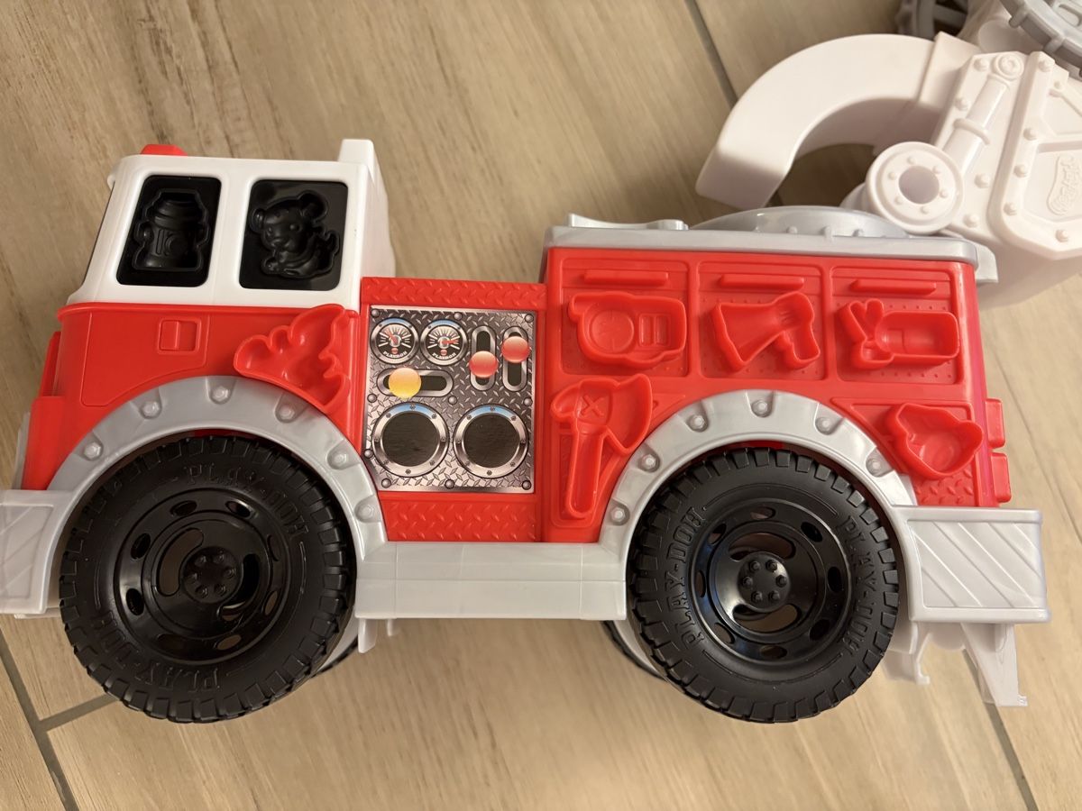 Play-Doh Spielzeuge: Play-Doh Wheels Feuerwehrauto – Gebraucht aus Möriken AG von tatitata 1
