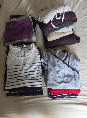 Lot de vêtements de grossesse/maternité 