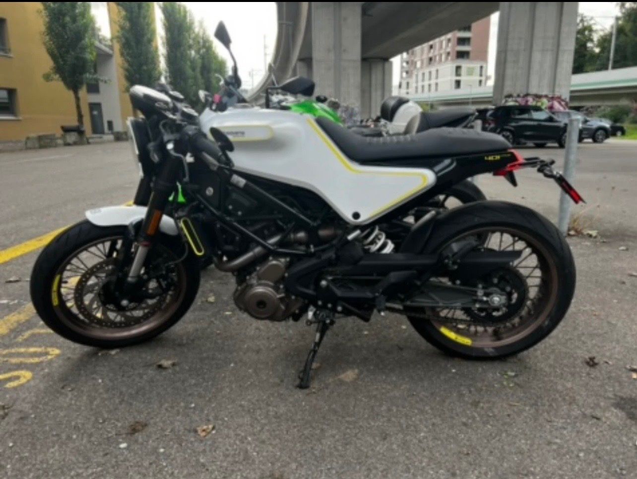 Husqvarna Altro: Husqvarna 401 vitpilen – Usato da Dübendorf venduto da Andreoli1