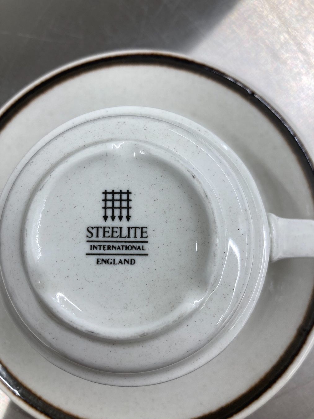 Set di piatti: *** Kaffeetasse mit Unterteller, Preis pro Set, total 87 – Usato da Leutwil venduto da Kiwi06 2