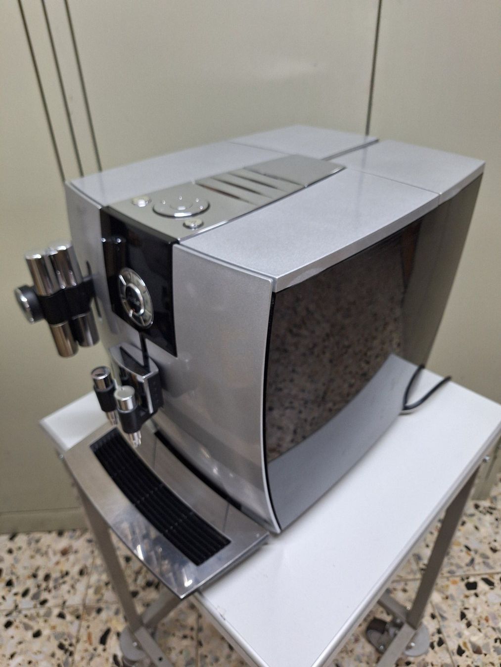Jura Macchine per caffè & Macchine per espresso: Machine à café JURA J9 – Difettoso da Laconnex venduto da Patkek29 1