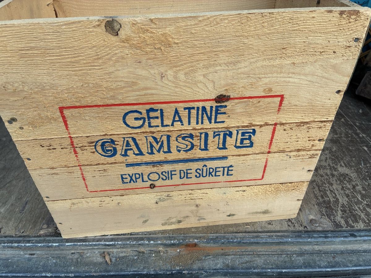 Caisses de transport: Ancienne caisse  – D'occasion à Les Bayards par Mutz51 2