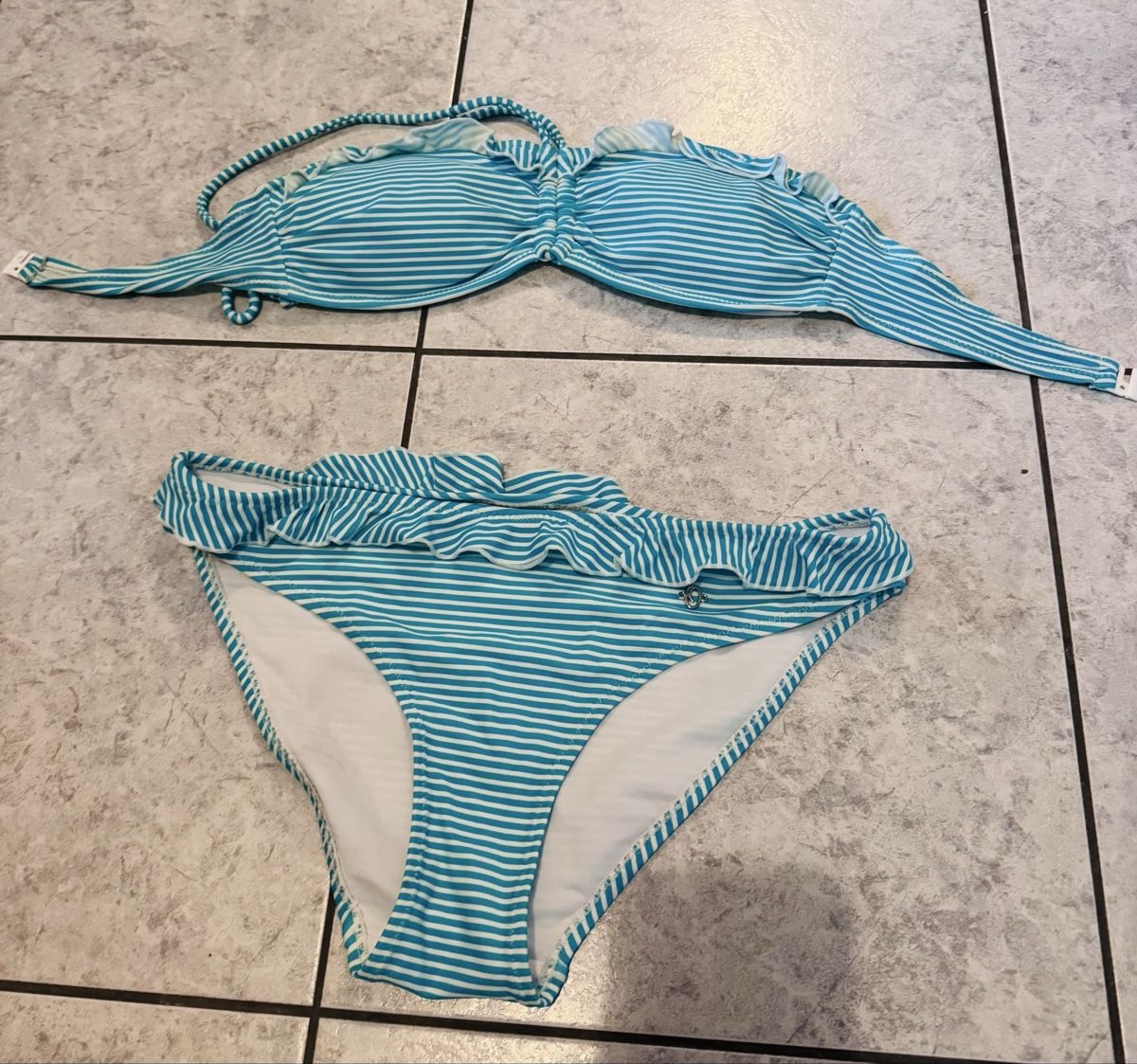 Costumi da bagno & Bikini: Bikini s.Oliver gestreift blau weiss  – Usato da Muotathal venduto da mianyc