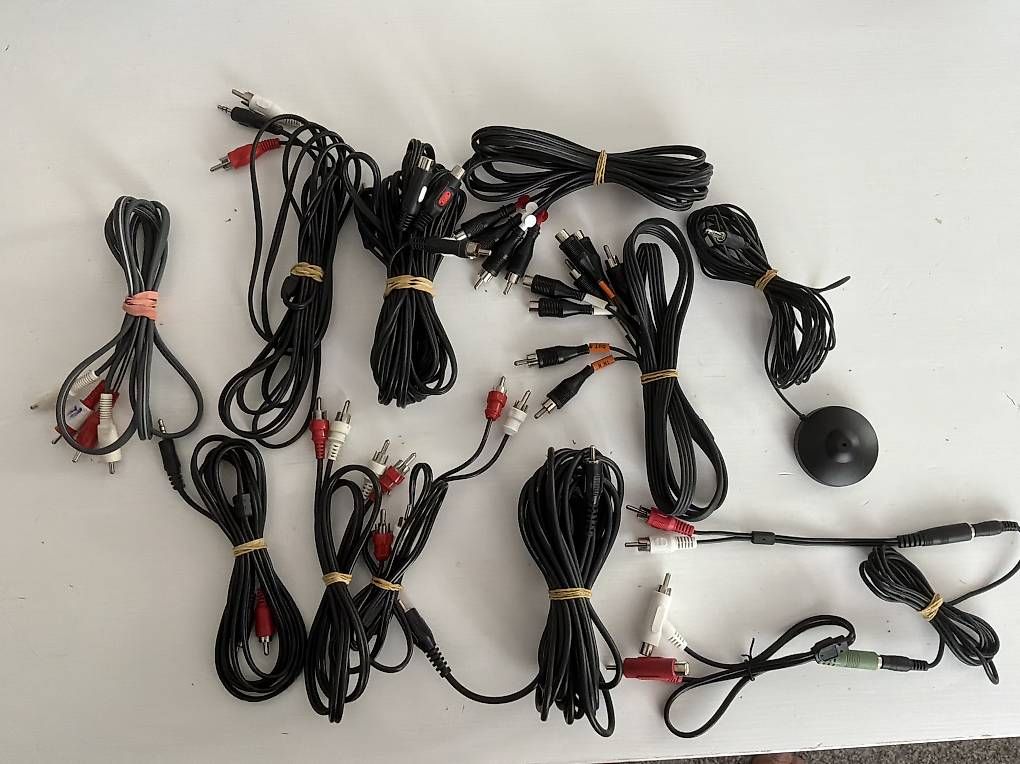 Cavi: Verschiedene Cinch-Kabel – Usato da Abtwil SG venduto da leon-77 2
