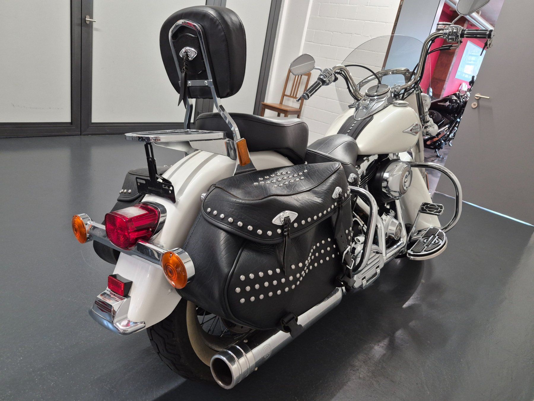 Harley-Davidson Cruisers: Harley Davidson FLHTC Heritage – D'occasion à Hünenberg par Maxim369 7