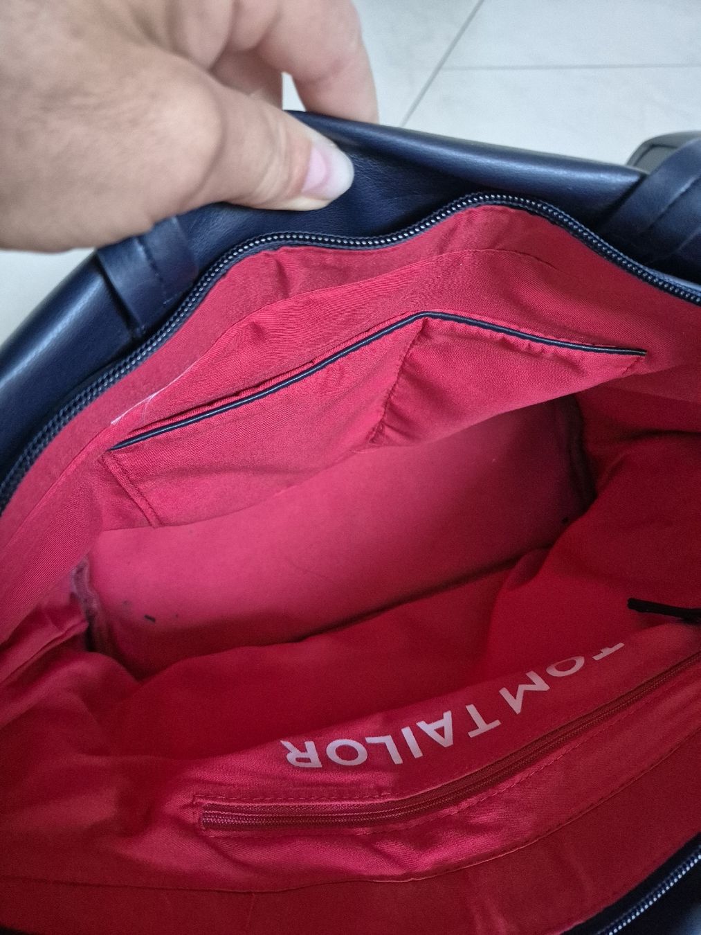 Tom Tailor Taschen für Damen: 2 Tom Tailor Handtaschen blau grau – Gebraucht aus Aesch BL von Moni1211 3