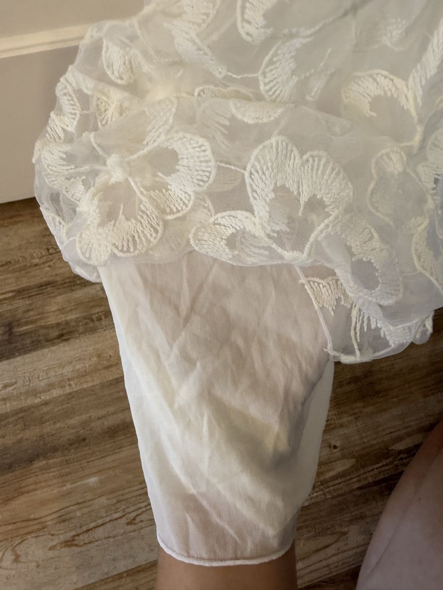 Blugirl Robes: Robe Blanche – D'occasion à Lausanne par mar_2lwm 5