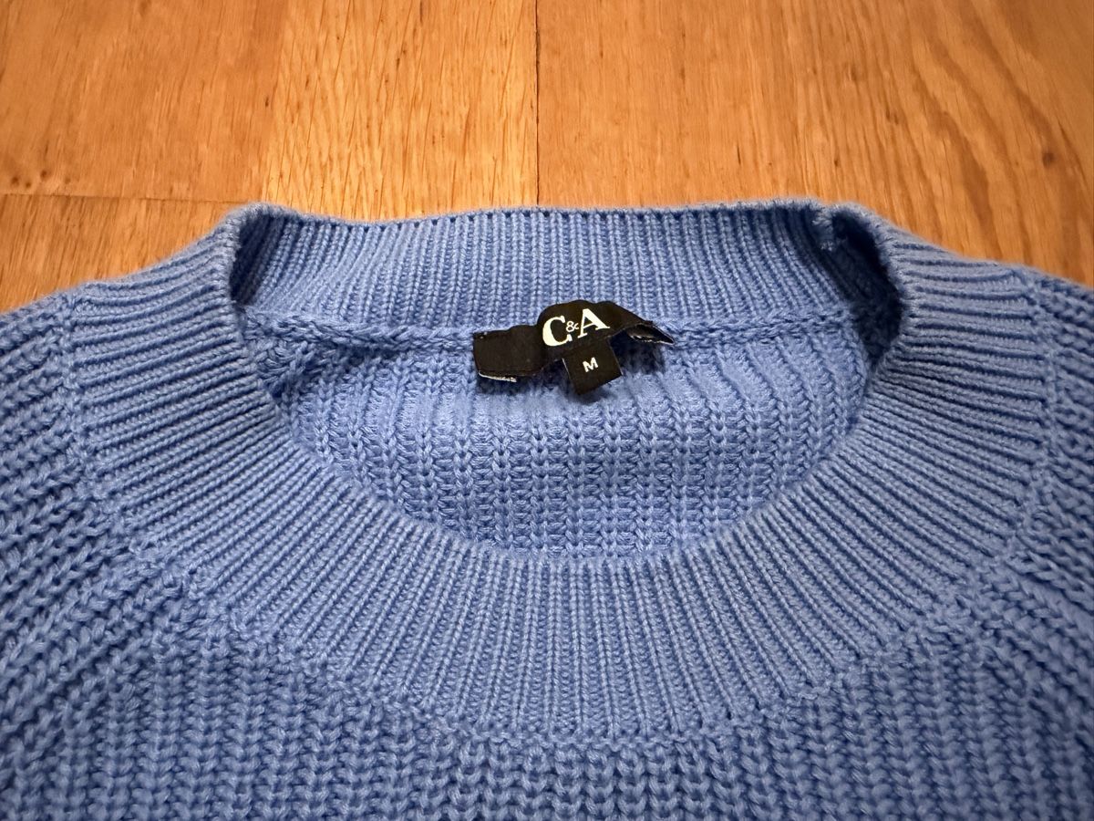 C&A Maglioni & Felpe: Wunderschöner, blauer Pullover C&A Grösse M. Wie neu.  – Nuovo (secondo la descrizione) da Adliswil venduto da StephanieAnnina 3