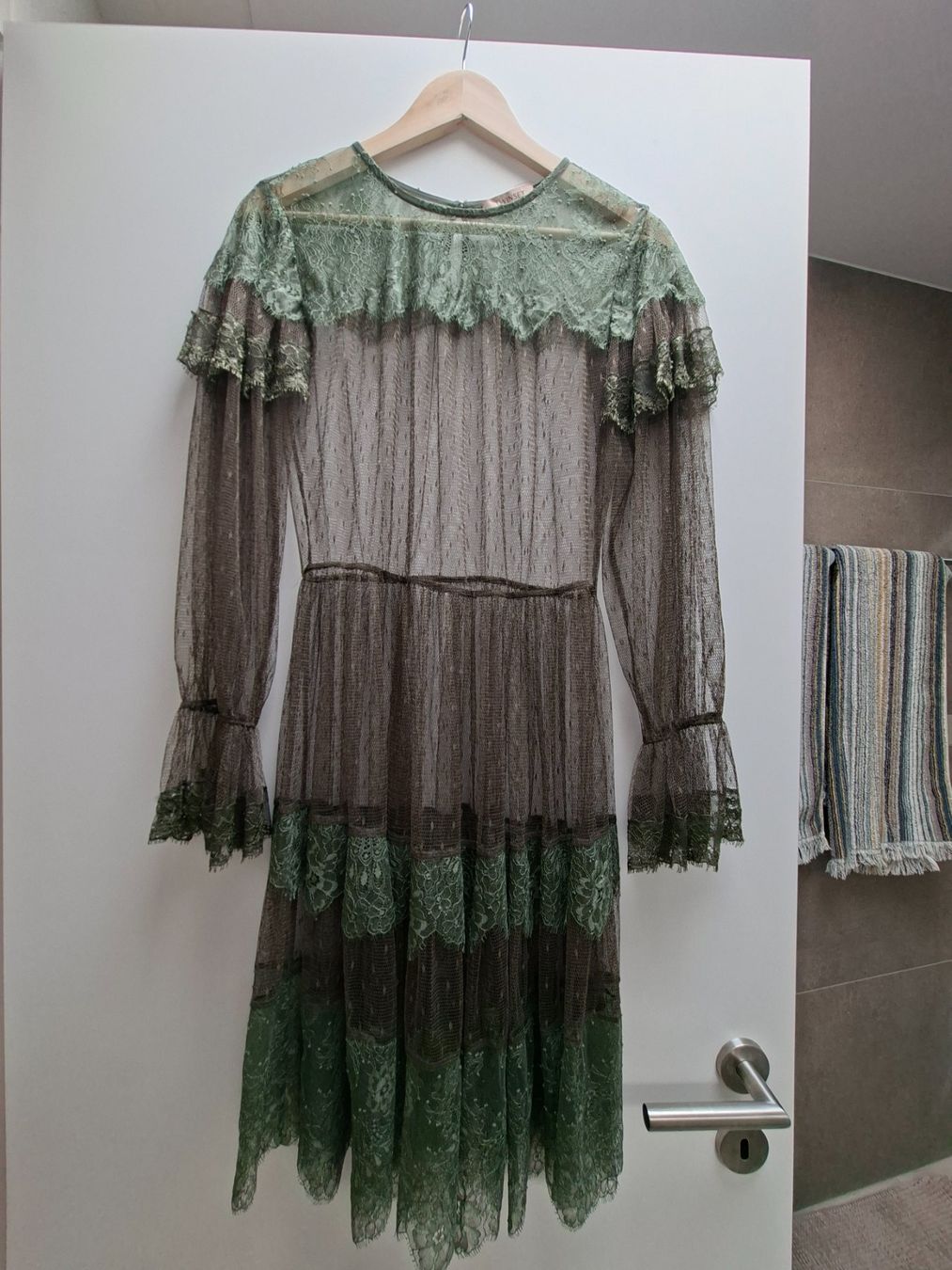 Twinset Vestiti: TWINSET Spitzenkleid Gr.36 – Usato da Niederrohrdorf venduto da freestyle01